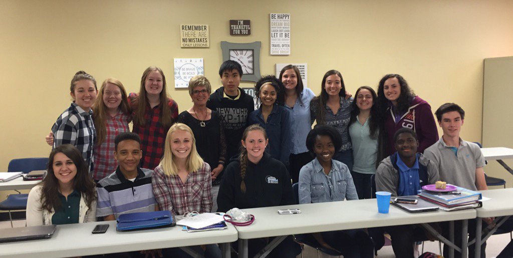 pianolady's tweet photo. My sweet 2nd period Precalc! They threw me a party today!! They're the greatest https://t.co/yoY20sOnrf