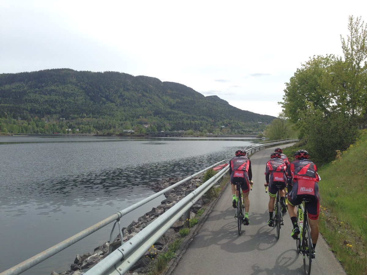 GrischaBuffalo's tweet photo. Easy ride after travel to @tourofnorway with @TeamRothGruppe https://t.co/q7g9SCOf3W