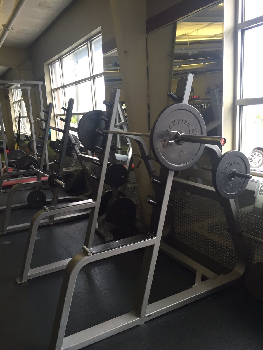 daveacostaelit's tweet photo. Empty gym... Where you are right now determines where you will be tomorrow! https://t.co/eq3aTLDWv4