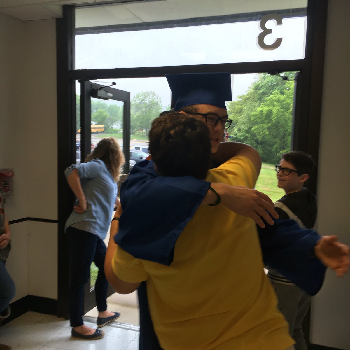 CounselorsofHHS's tweet image. Making our way through the JH #hhsclassof2016 #hawksreachhigher