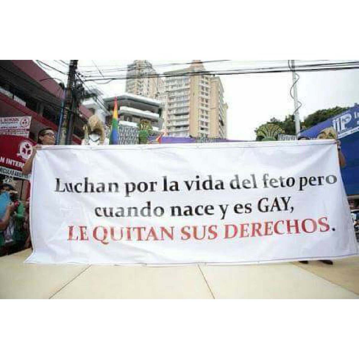 Josu201d's tweet photo. Todos somos humanos, todos somo iguales
17 mayo dia contra la homofobia 
#loveislove #Gay #LGBT https://t.co/A66BFiQsVC