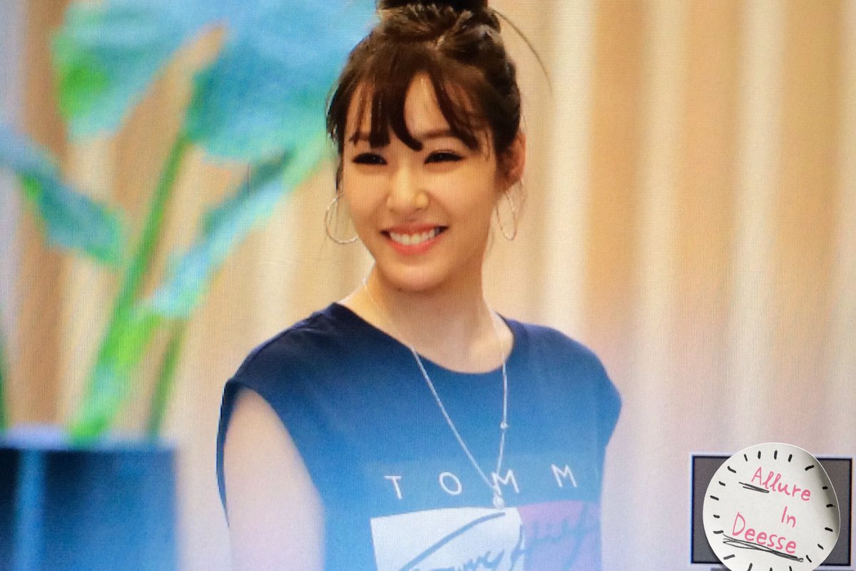 [PIC][17-05-2016]Tiffany xuất hiện tại “KBS Cool FM SUKIRA” vào tối nay - Page 2 Ciqup5_VAAAb3D1