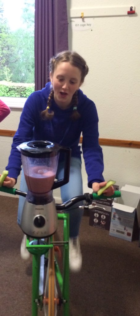 The Sodexo smoothie challenge in full flow - what do you think <a href="/innocent/">innocent drinks</a> #fruit #vegetables
