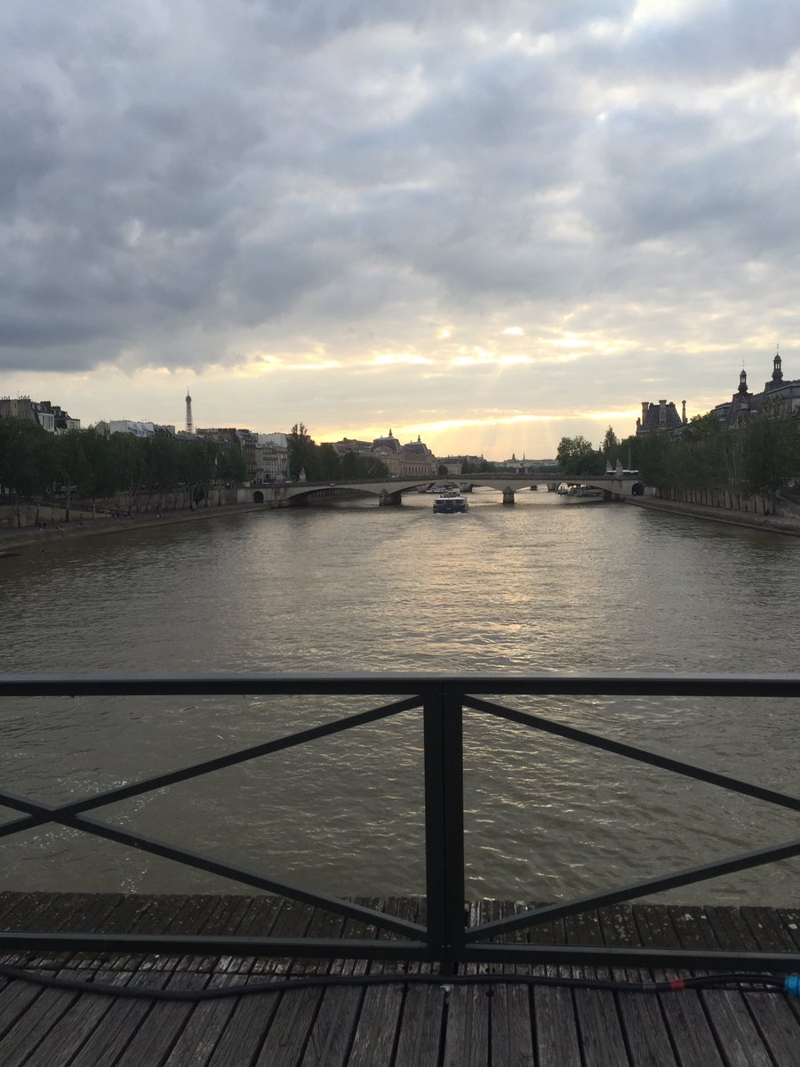 ValentineFerrer's tweet photo. #WhyIRunOdeon ? Pour cette vue ! #adidas #running https://t.co/V1qT3Aafcb