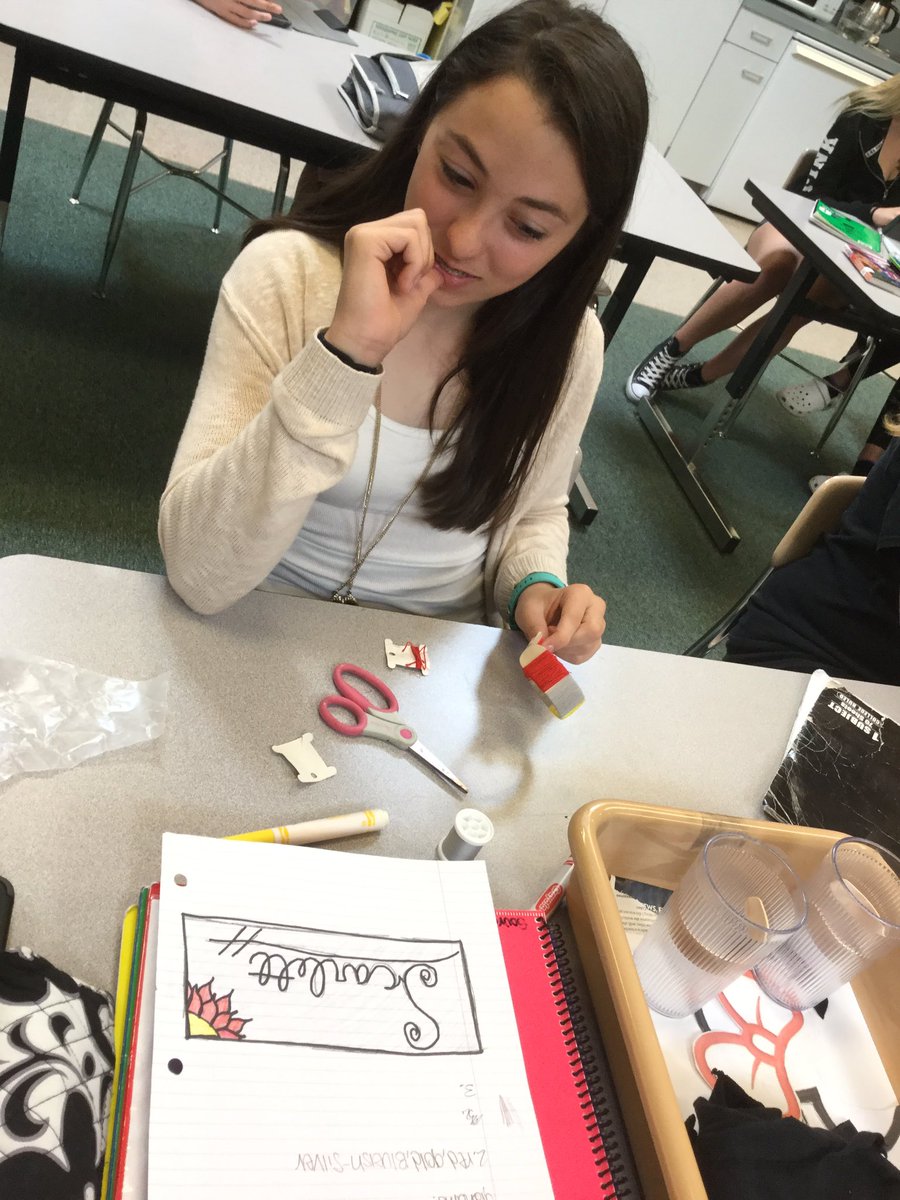 OoPaulette's tweet photo. Design on a dime #iteachbms #sayyestoFCS #projectredesign #popsiclestickfashion https://t.co/k48n1tfKqN