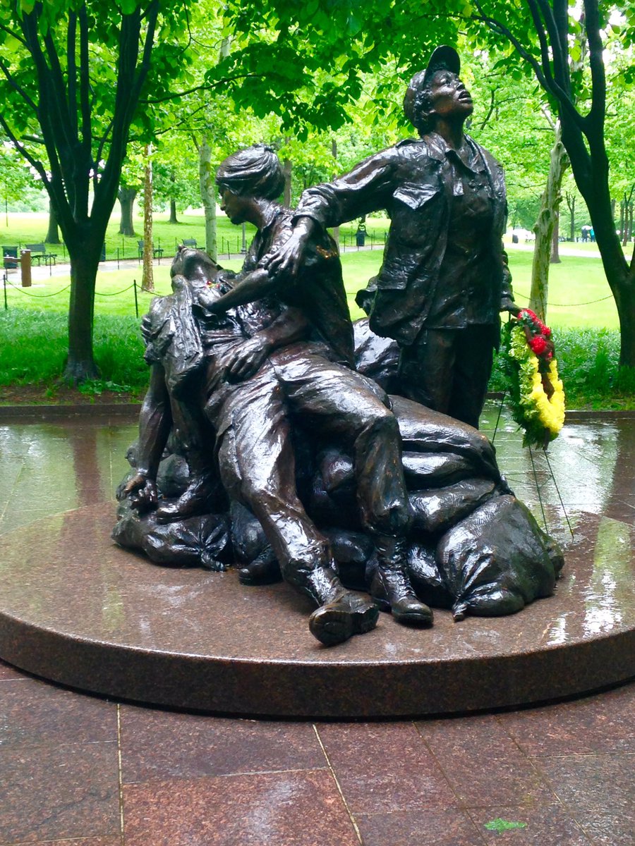 GuyKarrick's tweet photo. Today has been truly humbling. Thank you to the #HonorFlightTristate for allowing me to be a guardian. #STEproud https://t.co/qi2apaW2jb
