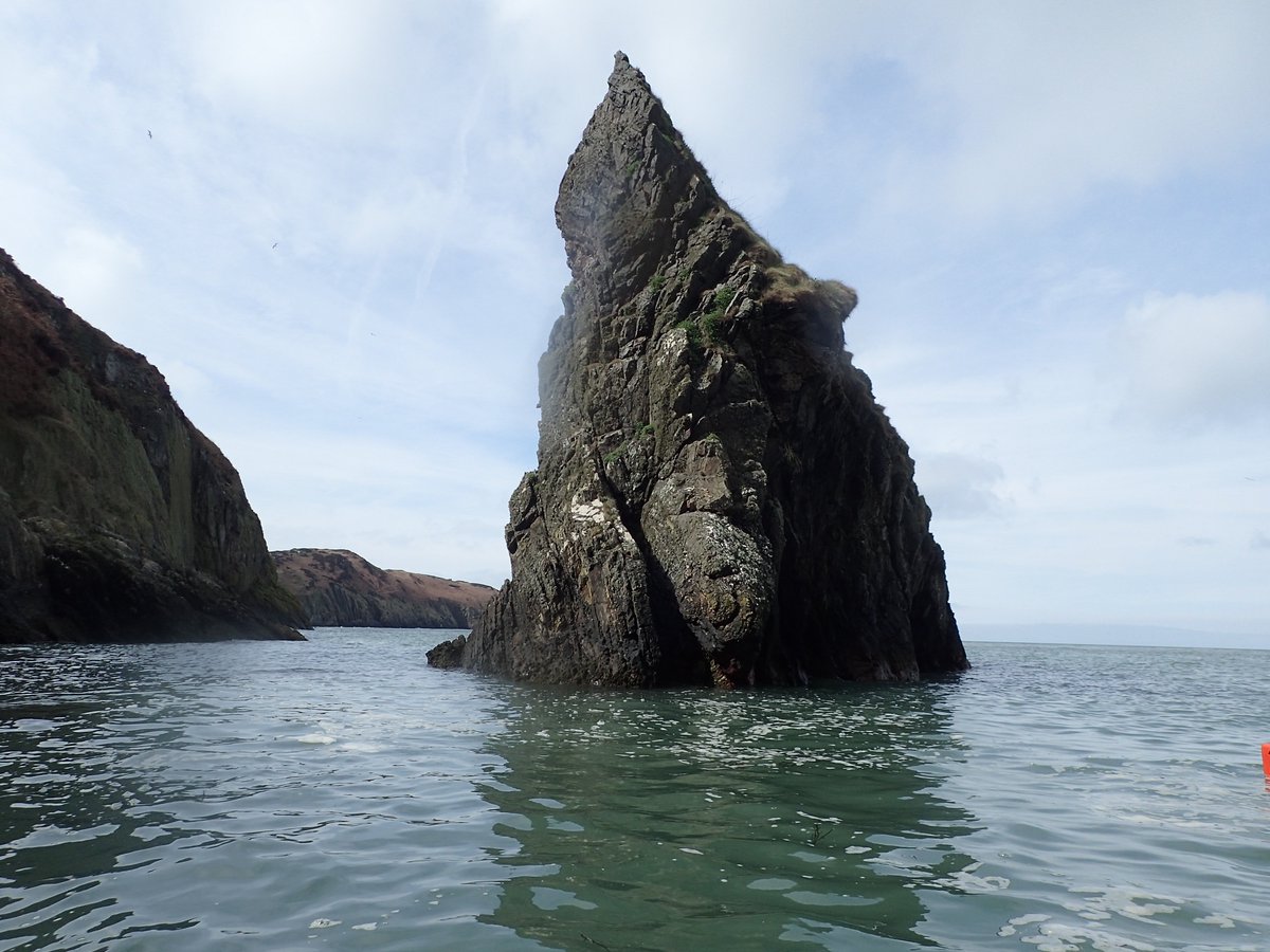 cw_sea's tweet photo. Words and pic from one week paddeling in #Anglesey #seakayaking #kayaking #Adventureelements
https://t.co/w7wkx1bD1f https://t.co/kMzPhEsAZ7