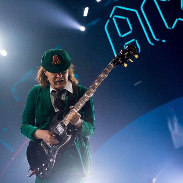 acdcrideon's tweet photo. BIG AC/DC NEWS
"Angus is definitely not thinking of retiring" Chris Slade.
https://t.co/pSy4y5FYp2 https://t.co/NTg4CtYp9U