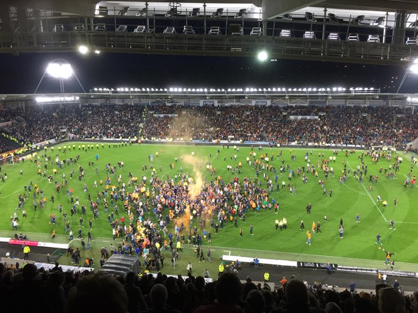 untypicalboro's tweet photo. Pitch invasion? Minor incursion? Informal gathering? https://t.co/PWo9IkK6Q2