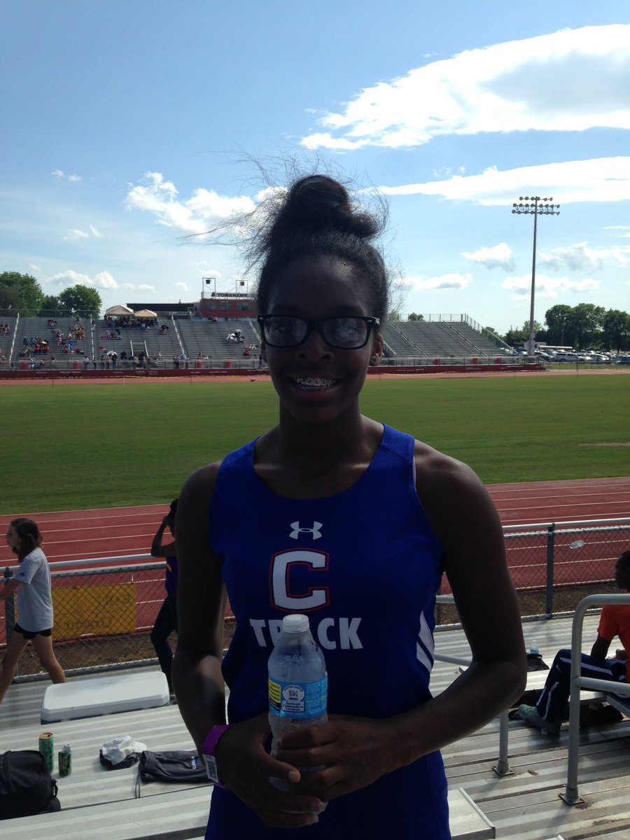 track_chs's tweet photo. @Tiyannaaa__ is GOING TO STATE in the open 100 AND 200 meter dash AND in the 4x100 meter relay! #retweet https://t.co/1IkzFf31MF