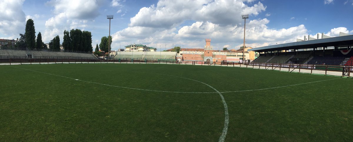 Sbandi_Legnano's tweet photo. Dopo aver girato l'Italia, tra palii, eventi e sagre si torna protagonisti nella nostra città. #PalioDiLegnano2016 https://t.co/6cPq1QIvOj