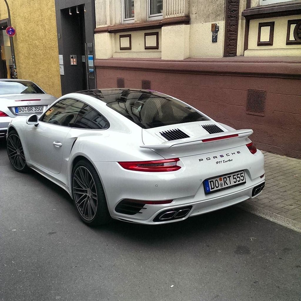 OnlyCarrera's tweet photo. Brand new 991.2 #porscheturbo #991turbo #911turbo #gtcar #supercar #porsche #sportscar #luxury #gtcar #turbo #dortm… https://t.co/D1H1yCji5X