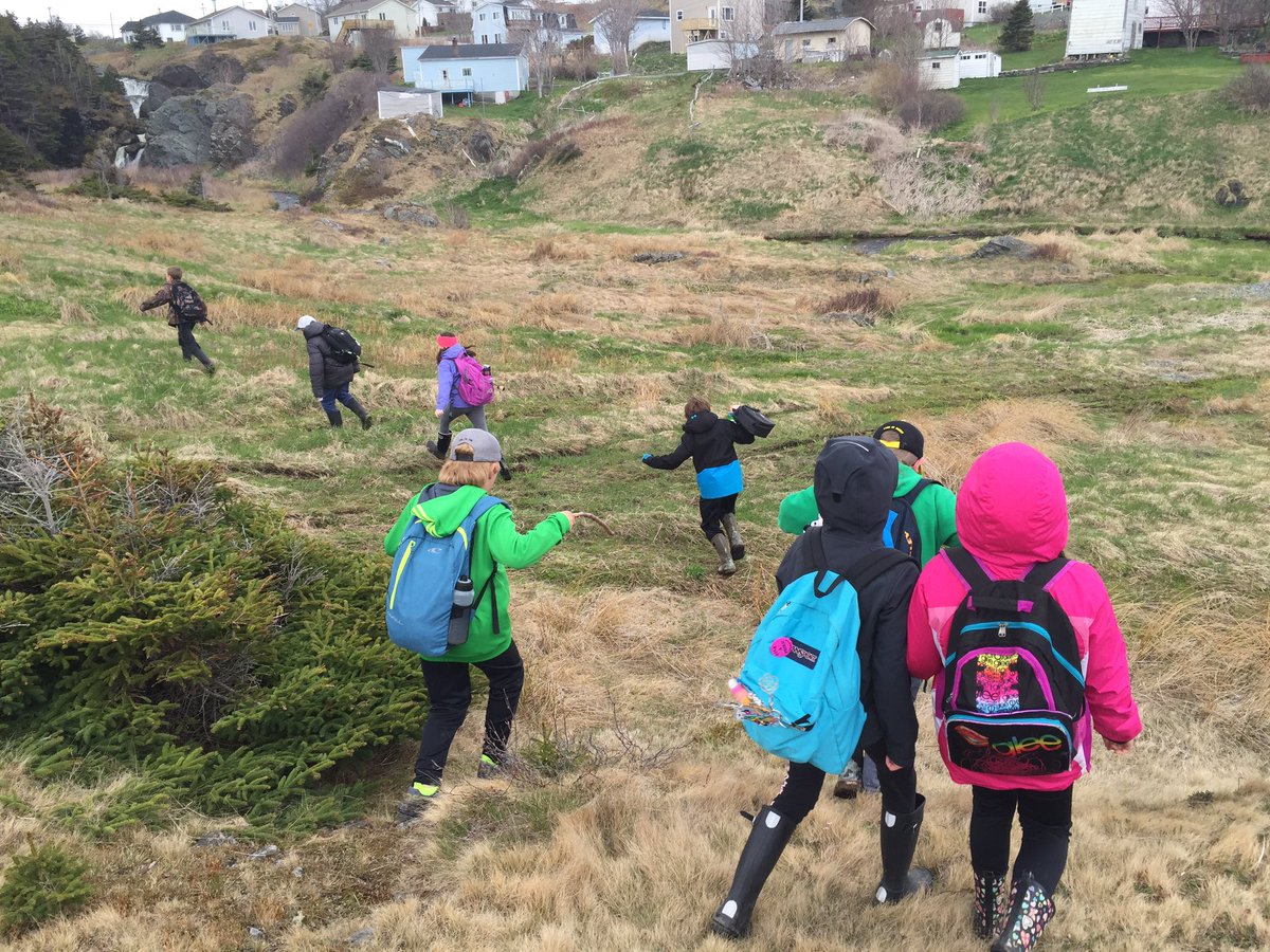 MissKAKing's tweet image. Geocaching was a HUGE success! We all had so much fun. #geocaching #classfun #awesome @MsKingGrade5 @HTEK6