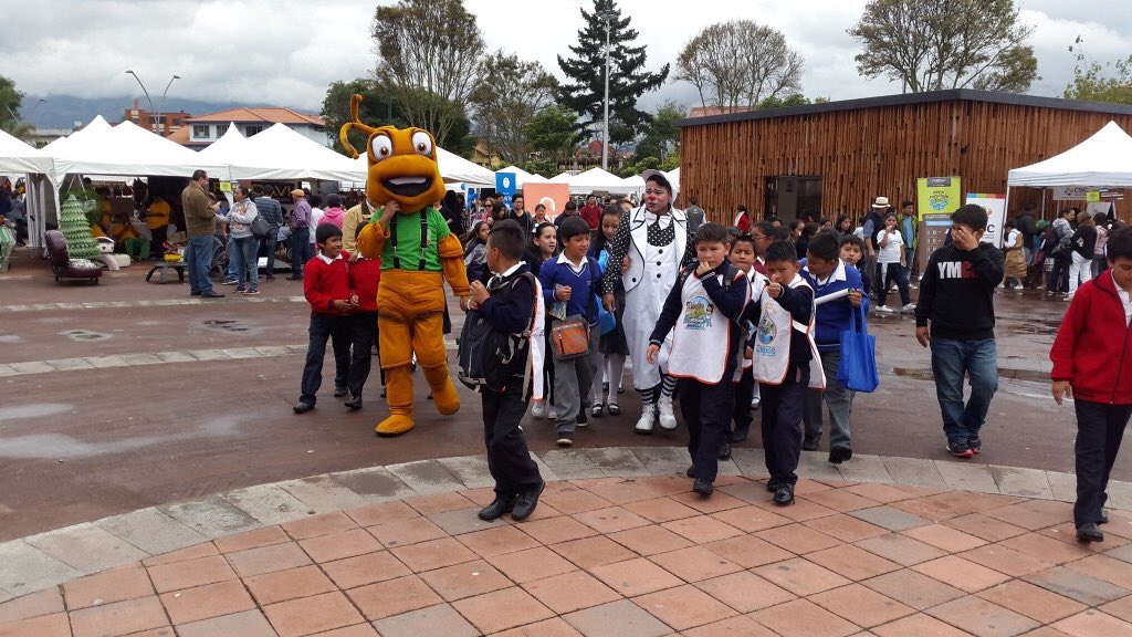 competenciascnc's tweet photo. Por #DiaReciclaje realizan #ExpoReciclajeCuenca en Parque de la Madre hasta las 13h00. @emac_ep @ETAPAOficial https://t.co/pJt8KlKe2b