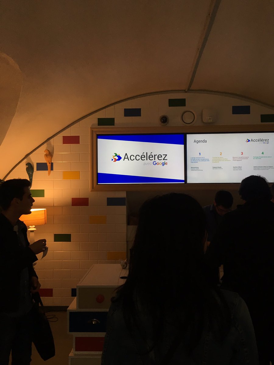 WikiPME's tweet photo. .@WikiPME est en direct de l'event #accelereravecGoogle #Google #nouveauxamis #communautédigitale #entrepreneurs https://t.co/xgdDSSqeDS