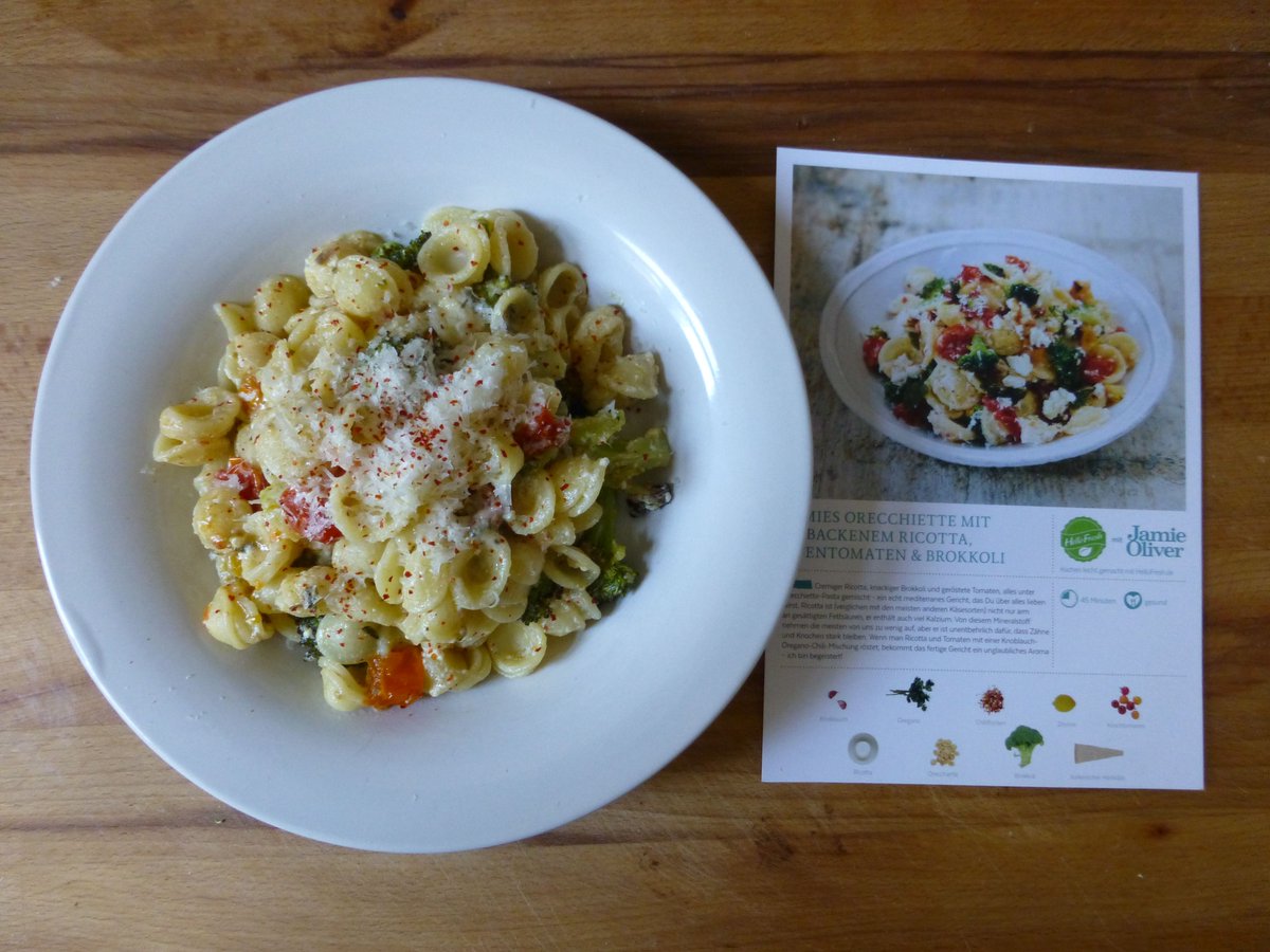 Nadeshda11's tweet photo. Orecchiette mit gebackenem Ricotta, Ofentomaten und Brokkoli

#hellojamie https://t.co/5JqFMyjjLe