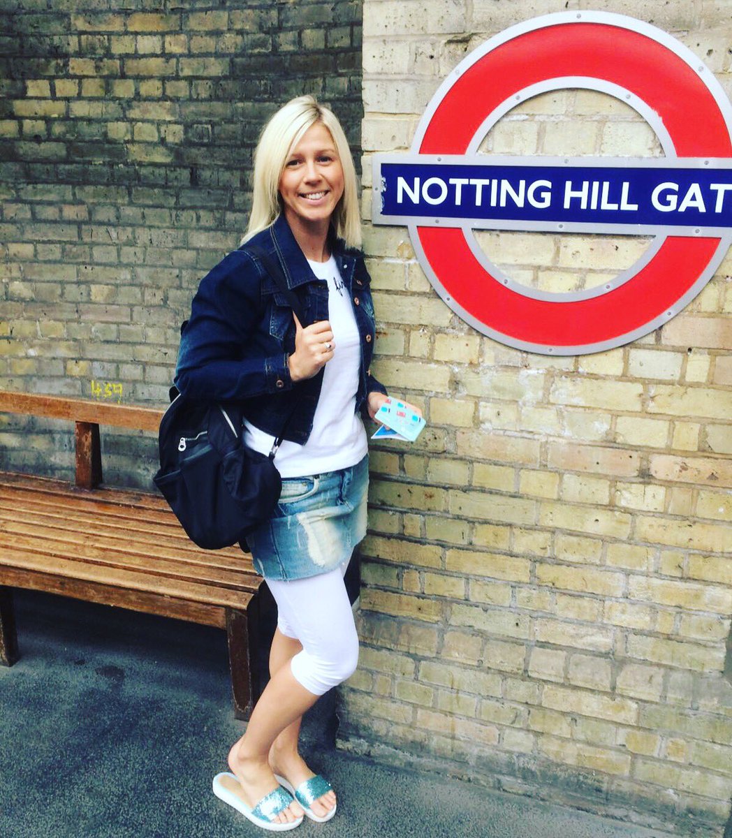 Roxy_coreactive's tweet photo. Being a tourist for the day. Enjoying London after sessions this morning. #London #Fitness #Roxy #Coreactive https://t.co/WL9JbRShnU