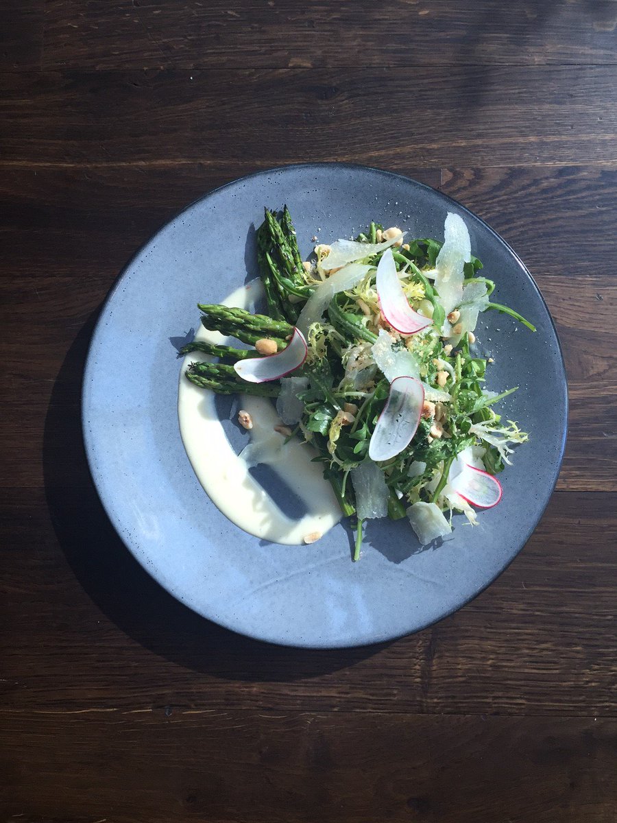 Showcase_Van's tweet photo. What's for lunch? How about our Grilled Asparagus Salad! #nomnom #vancityfoodie #yvreats #salad https://t.co/osjddHH9Cs