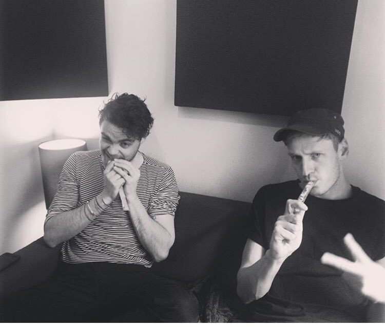 _smashwilliams's tweet photo. Had a great few days making tunes and eating ice poles, ('tip-tops' if you're Welsh), with the wonderful @gethinpop https://t.co/SkIgLKbS7u