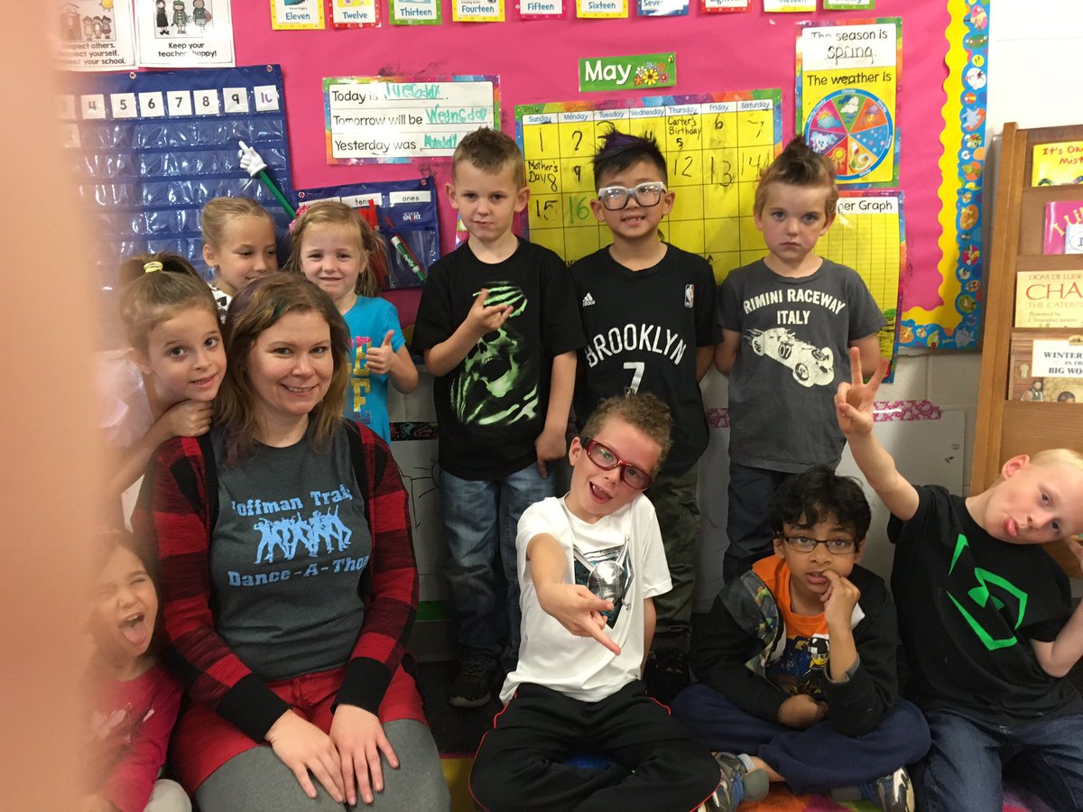 lmcaito's tweet photo. Crazy hair day! https://t.co/RLTgfvs1FA