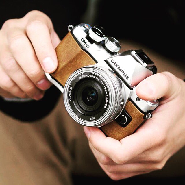 Koti_Art's tweet photo. Macchina fotografica compatta ma potente: le novità https://t.co/hp8mXYJeiG #fotografia #macchinafotografica https://t.co/b8vyM7AZzP