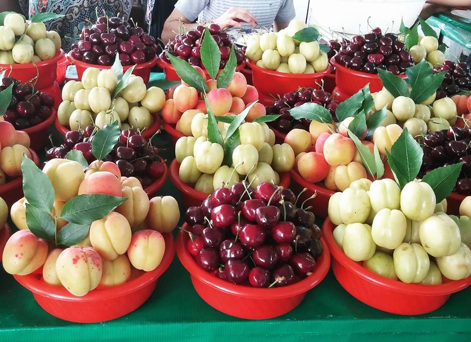 Fazo_tv's tweet photo. no comment #Uzbekistan #fruits #fazotv https://t.co/xycWbiy5BN