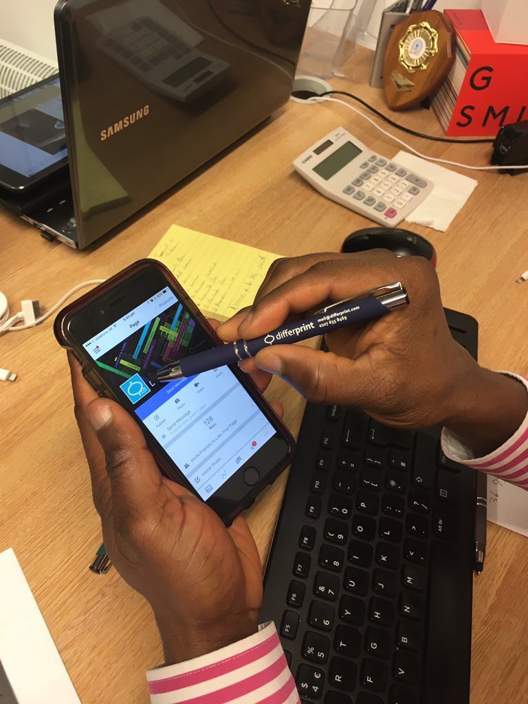 differprint's tweet image. #differprint pen for our esteemed #clients 😎😎
Contact us if you'll like something like this! #touchpen #touchscreen