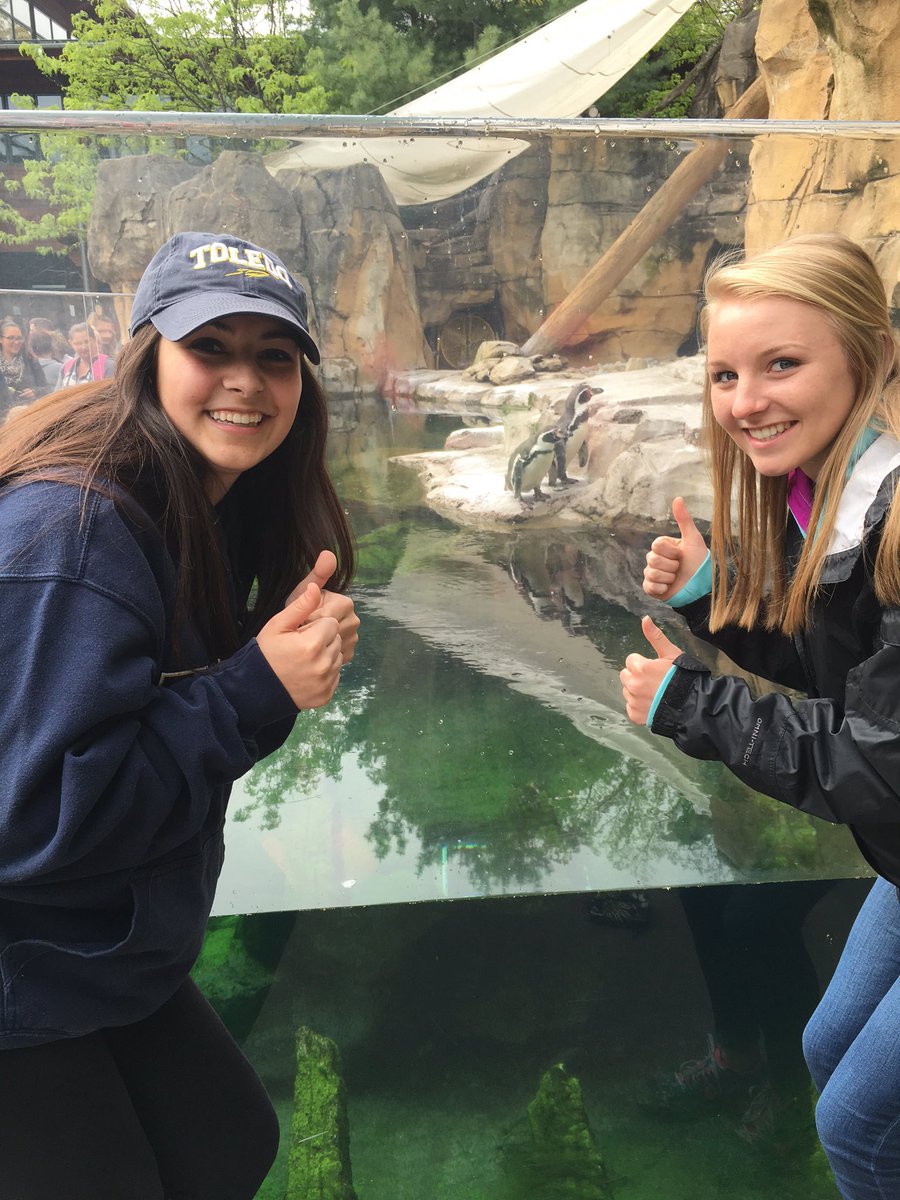 abikubasek's tweet photo. @sarahmavis12  @CFHS_Health_Den  we saw the Penguins!!!! https://t.co/5doXd3P4KN