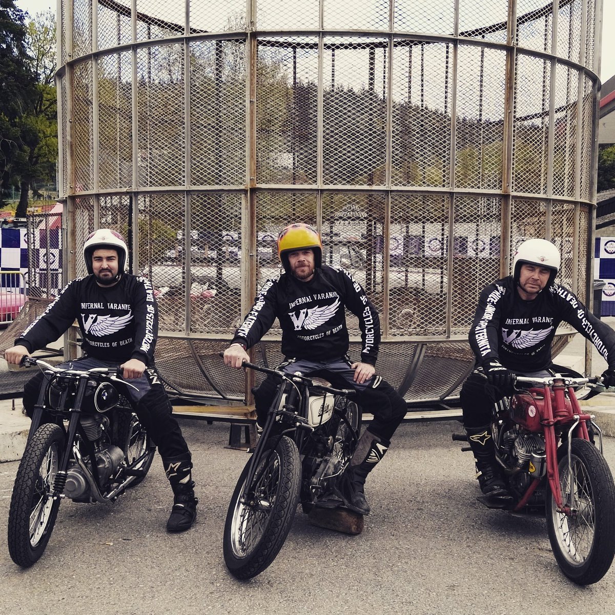 infernalvaranne's tweet photo. Invisible Wall of Death. My first ride in since my crash last year. Went ok. #wallofdeath https://t.co/SCgGnffkTw