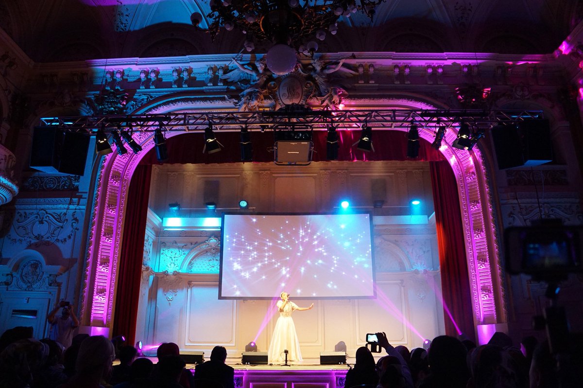 intFLC's tweet photo. Rica from the Philippines with 'Kanta Pilipinas' #IFLC2016 #Festival @ #Linz, #Austria #Österreich @iflcPhilippines https://t.co/jLN1Bwj8fg