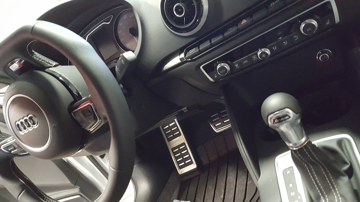 RougarooAuto's tweet photo. New S3. #rougaroo #performanceautospa #carproducts #44tools https://t.co/tjJIY71Ncz