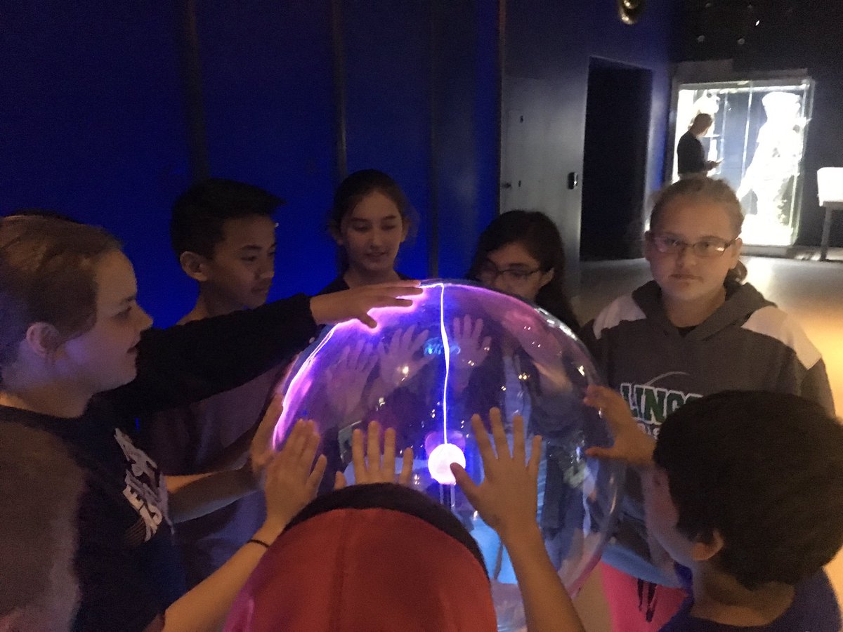 SPLincoln81's tweet photo. 6th grade @museums of science and industry #sd81engage https://t.co/WXN5ZKm2dj