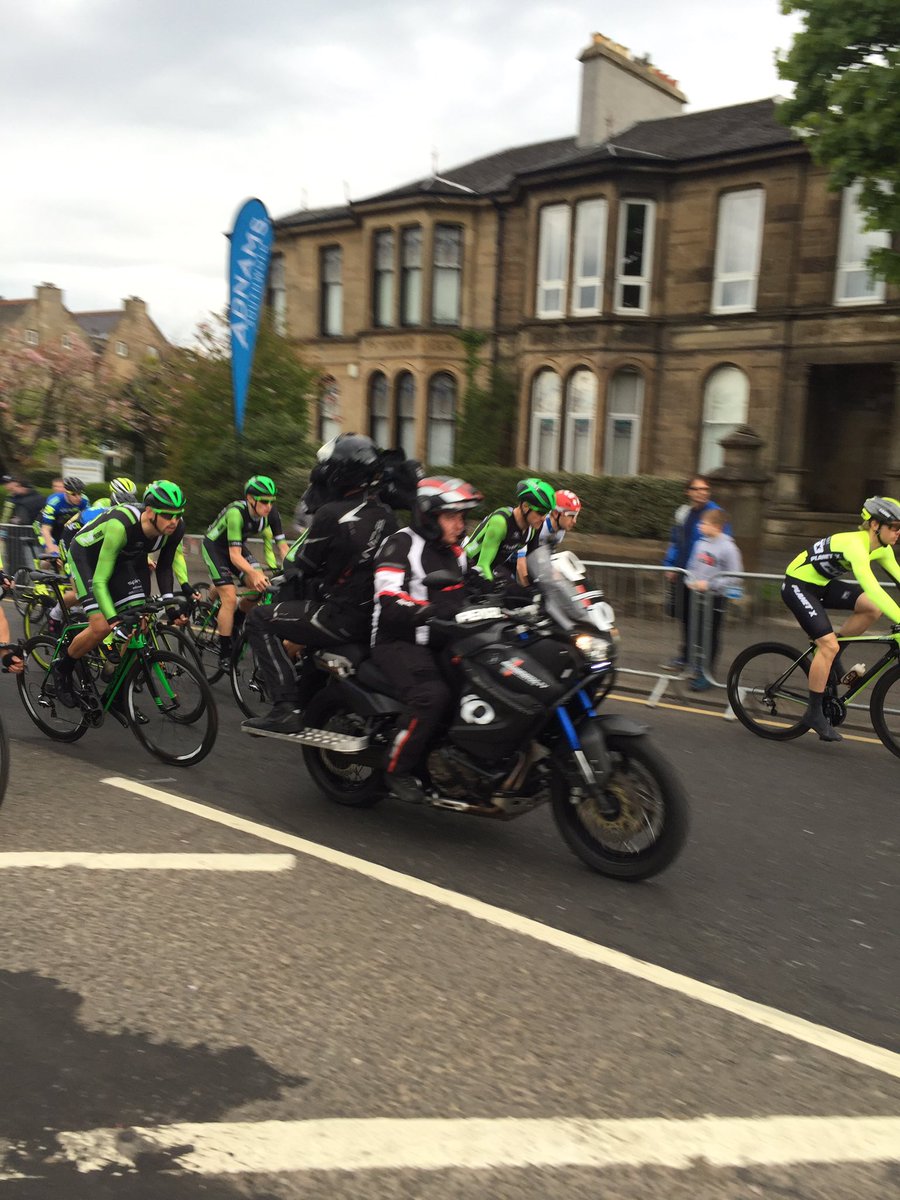 TimElverson's tweet photo. .@PedalHeavenRT here we go @TourSeries #atfront https://t.co/CdfuT9coHf