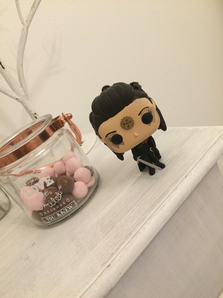 supernovalexa's tweet photo. I stg my room atm with the Vogue pictures and my Lexa pop + this random board #ExtraLextra lmao https://t.co/EAwnOPEqIh