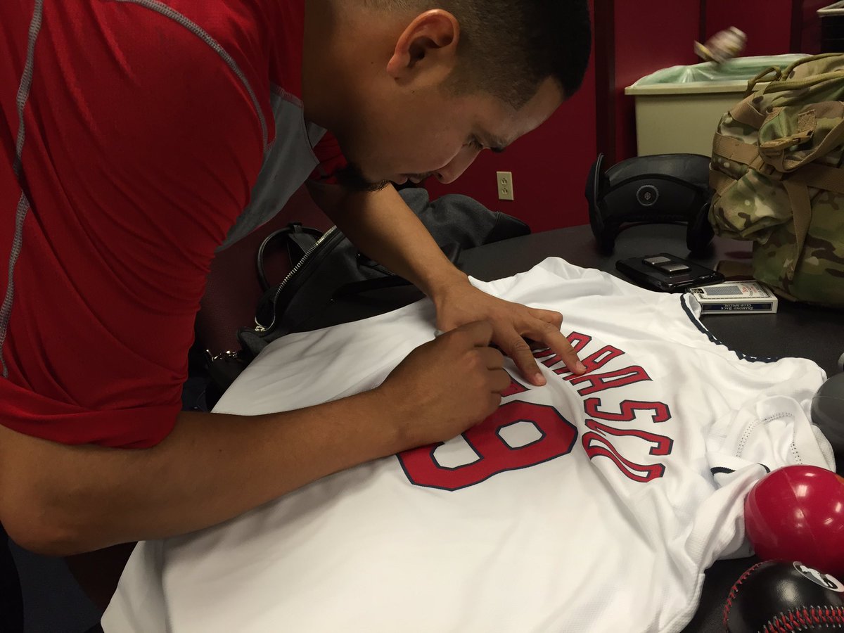 Cookie_Carrasco's tweet photo. Many of you are getting my jersey tonight at the ballpark -- but I have a SIGNED version!

Want it? RT this! https://t.co/xm5JehUqKP