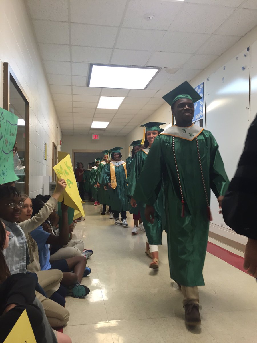 Mrs_H5th's tweet photo. Congrats NRHS Seniors. Thanks for walking the halls one last time to inspire our little ones! #NorthStrong https://t.co/btjYrqa1i2