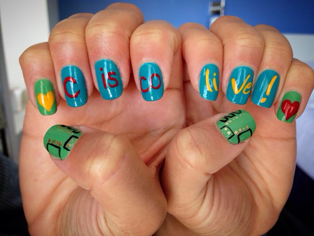 shr_plus_ha's tweet photo. Yo @CiscoLive, guess who just registered for Vegas baby?! My #CLUS2015 nails are back for an encore #CLNailedIt #PCB https://t.co/MHPf0fsvmk