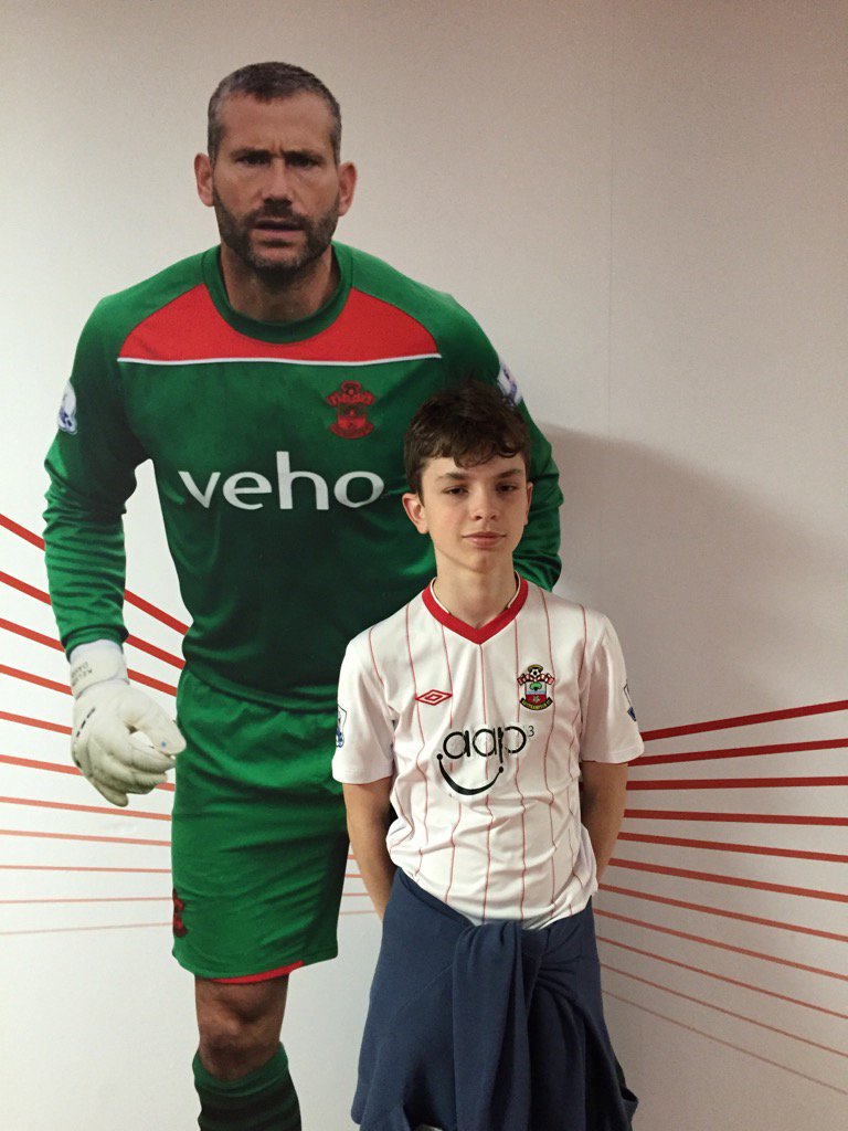 cheekymunkeys's tweet photo. Good luck tonight Super Kelvin #SKD10 #WeMarchOn @SouthamptonFC https://t.co/8r63uABQem