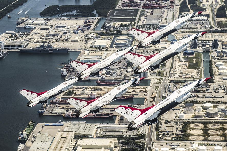 DoDNews (@dodnews) on Twitter photo .<a href="/usairforce/">U.S. Air Force</a>'s demonstration squadron <a href="/AFThunderbirds/">Thunderbirds</a> practice a delta formation before the Fort Lauderdale Air Show .<a href="/usairforce/">U.S. Air Force</a>'s demonstration squadron <a href="/AFThunderbirds/">Thunderbirds</a> practice a delta formation before the Fort Lauderdale Air Show