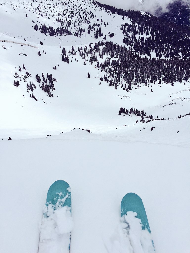 Shamanda_Groves's tweet photo. Straight drop. Don't look down. End of ski season runs. https://t.co/5IPKpwQARX