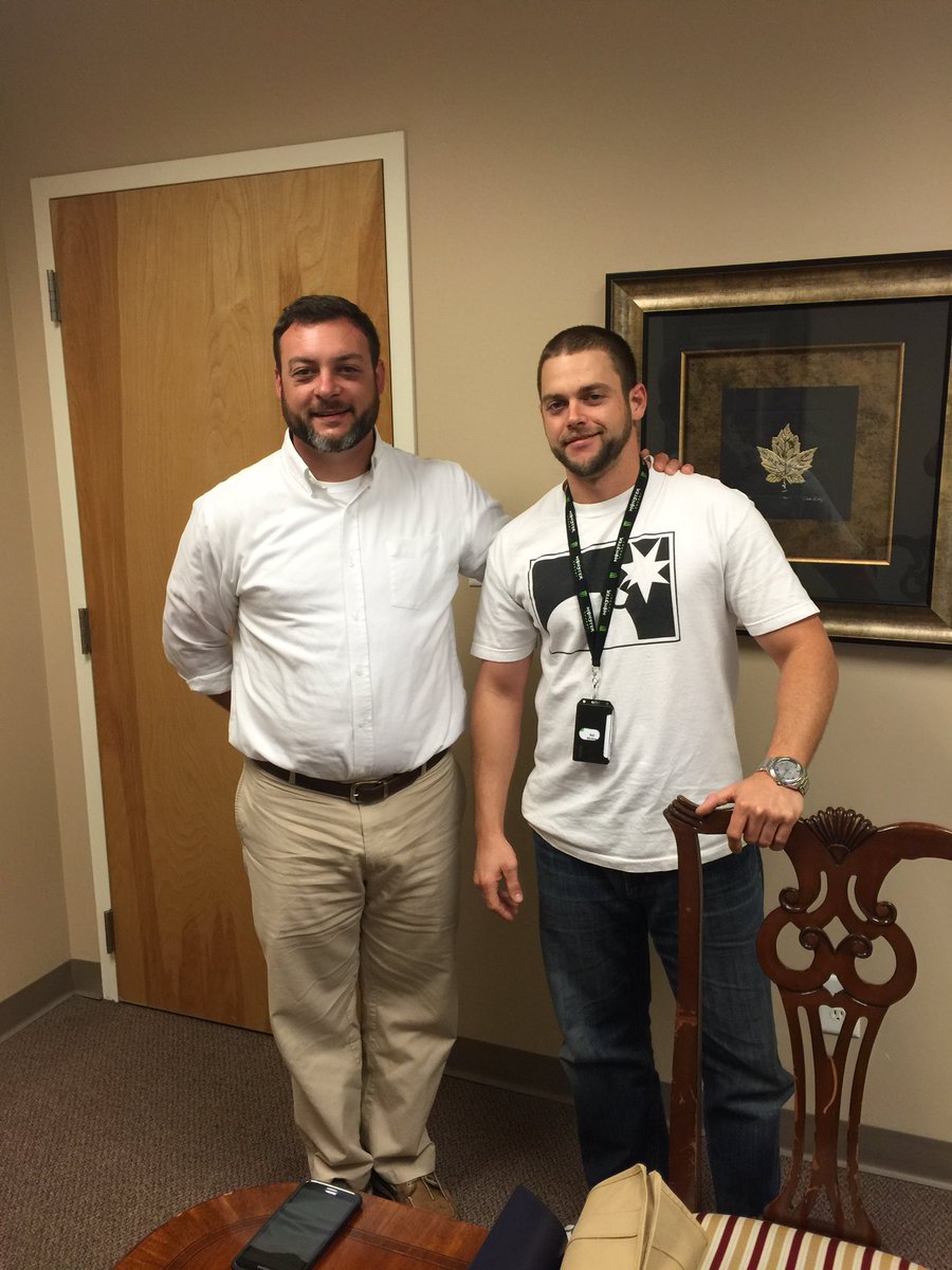 TeamStreetCBSSK's tweet photo. James had a great closing yesterday! Thank you Neil for letting #teamstreet assist you in your home buying needs!! https://t.co/gVR4S0e7zN