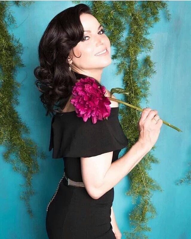 LParrillaSpain's tweet photo. Esa latina guapa! #lanaparrilla https://t.co/HLzawMZCQp