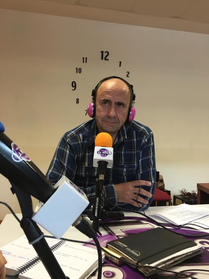 GRUPO3Estudios's tweet photo. Ya en @LaMegaGR con @MIniciativaGRX, #JoséLuisRaña nos habla de #MujerYDeporteGranada2016 Sintonízanos en el 98.8 fm https://t.co/Y6lOzVckcW