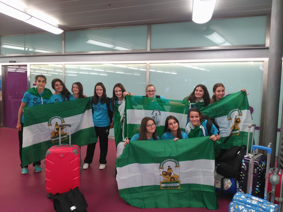 tomaresvoley's tweet photo. @FAVB_ https://t.co/fFR1TVdY24

#CEIFVB Retransmisión en streaming de los encuentros 

#SEGUIMOS https://t.co/jaK7O9ThMI