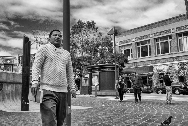 KQEDarts's tweet photo. Photo Essay: Life’s Variety in the Mission https://t.co/vubGrntleY via @MLNow https://t.co/iElbkLaNmu