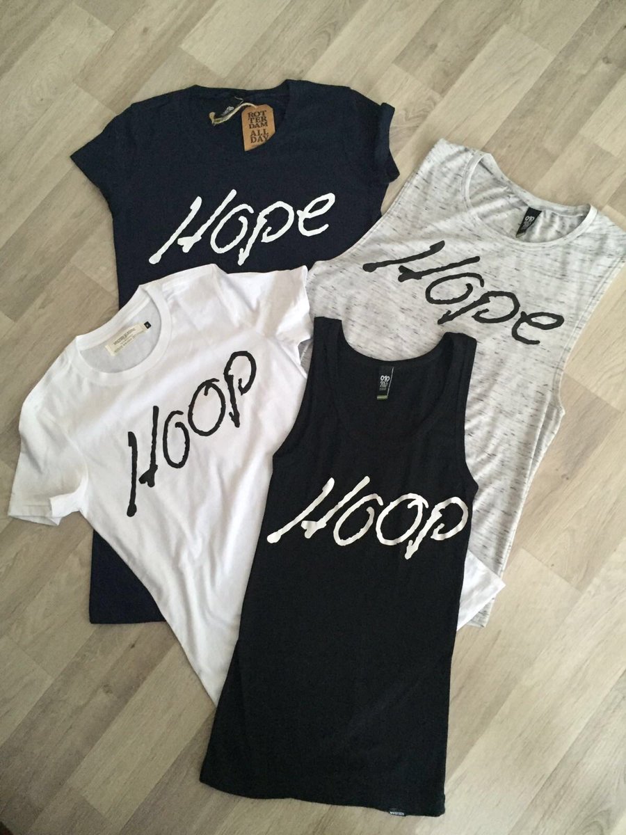 wegmetkanker's tweet photo. Wij zijn klaar voor de zomer met deze mooie shirts. En vanaf nu ook met Engelse opdruk te krijgen! #bestellen https://t.co/jqtc8oy4V8