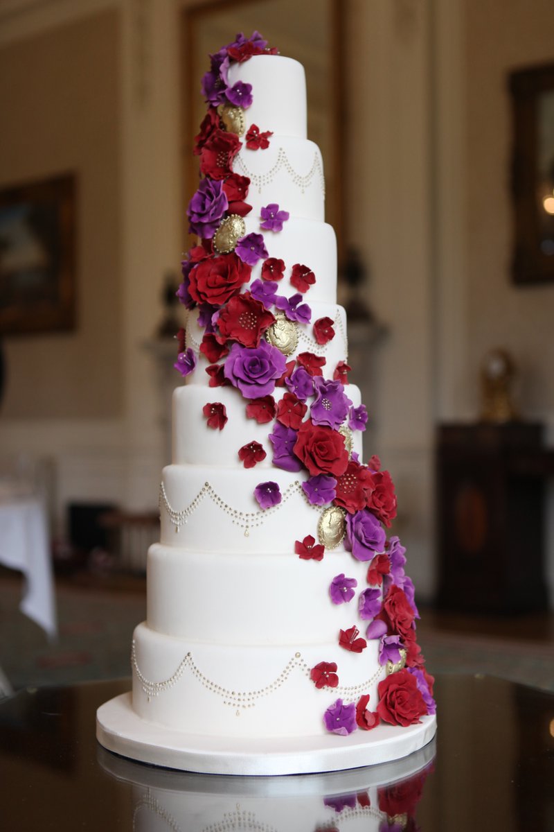 labellecakeco's tweet photo. @VeiledUK @MarryMiweddings @HertsWedHour Of course. Here's some of our recent collection #projectcake https://t.co/64fathc7r7