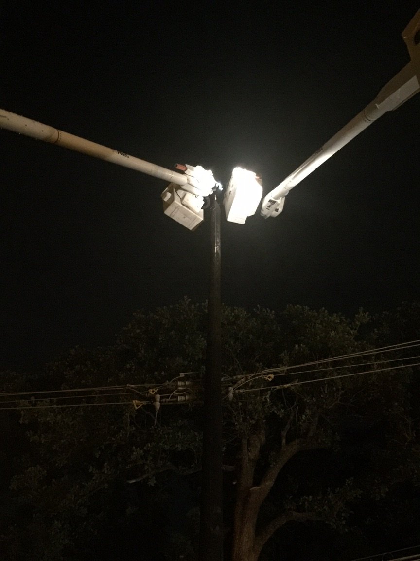 GGrayHAZON's tweet photo. Our Storm Crew getting power restored to those affected by last weeks storm in the DFW area!! #GoStrongorGoHome https://t.co/xXTbYKa0ut