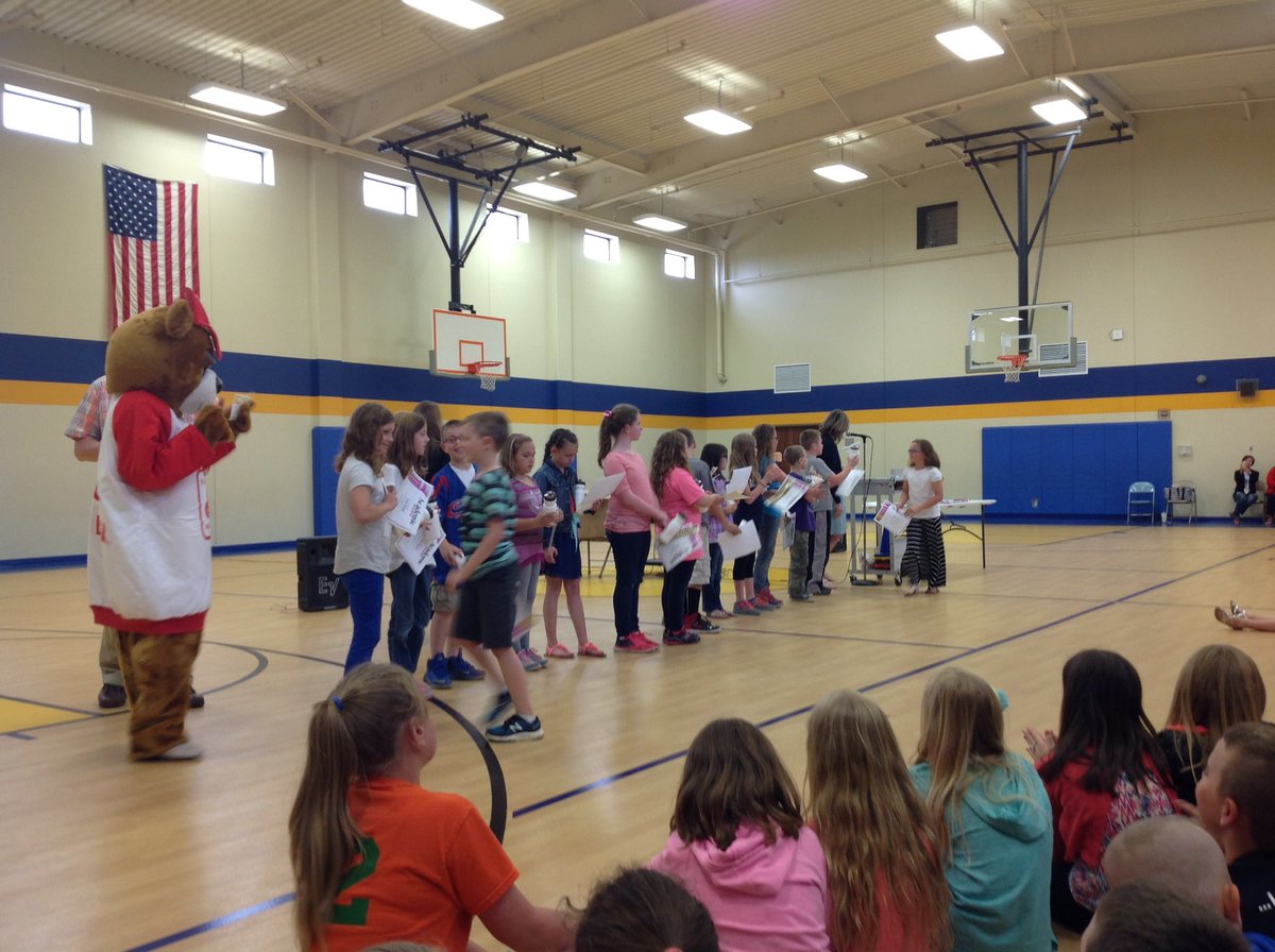 mageethird's tweet image. Third grade awards! #mwespride @KeeversCrew @MissPsGrade3 @NixonMWES