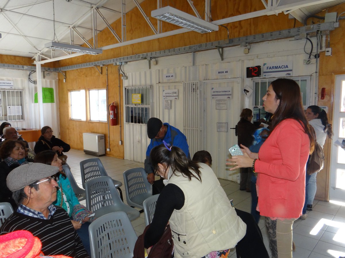 C/taller y stand de difusión el Depto de medio ambiente y el Cesfam Antonio Varas celebraron el día del #reciclaje